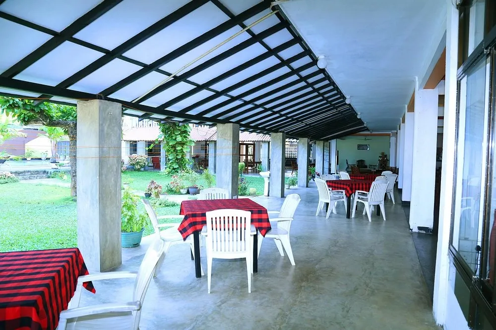 Warm and welcoming 24-hour reception lobby